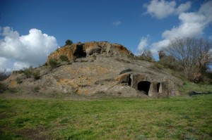 Grotta Porcina Tumulo della Grande Ruota