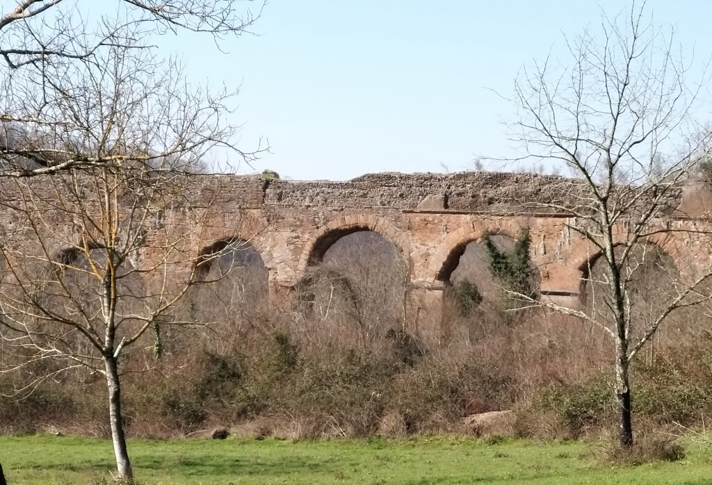 Domenica 25 aprile 2021 Archeotrekking :”LE CASCATE DI S. VITTORINO E I GIGANTI DELLE ACQUE”